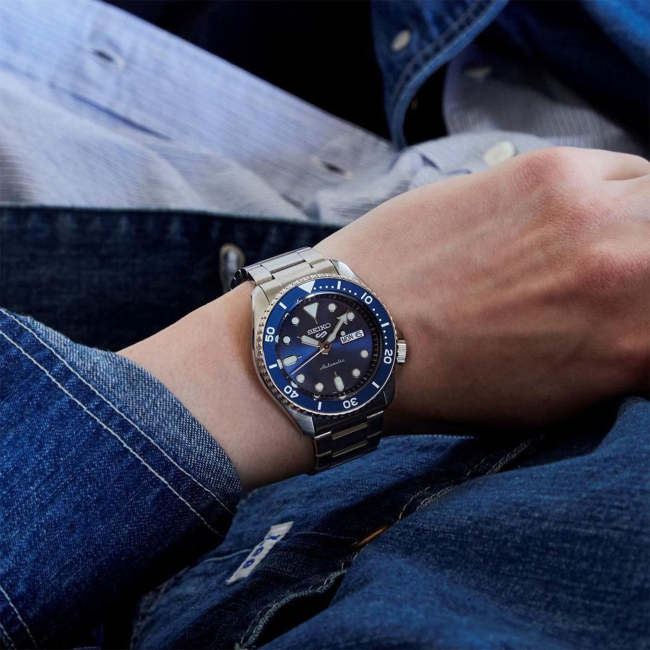 SEIKO 5 Sports Automatic Men s