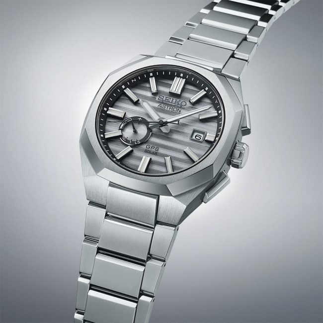 SEIKO Astron GPS Solar 'Titanium' Crystal Box Limited Edition Men`s