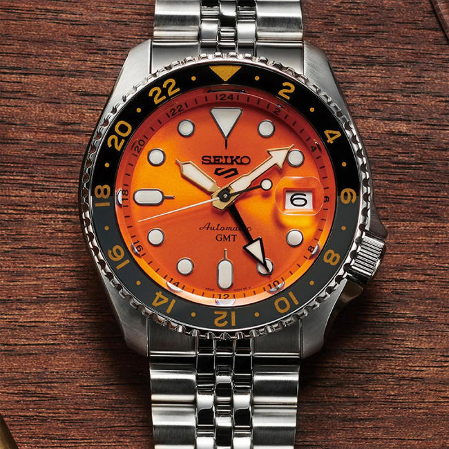 Seiko 5 cheap orange dial